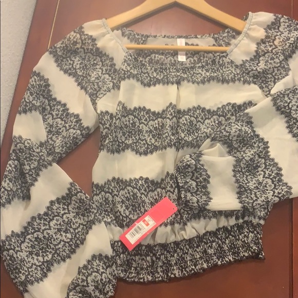 NWT Sheer boho Xhilaration floral crop top blouse - Picture 3 of 7